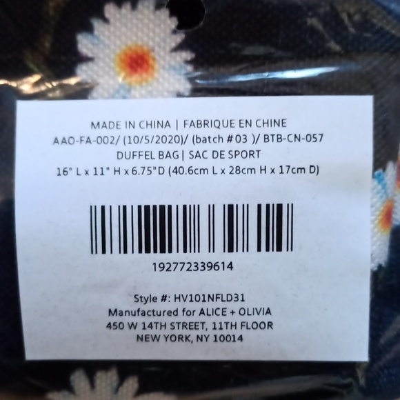 Alice + Olivia AO X FABFITFUN DUFFEL BAG Daisy Print - Picture 10 of 11